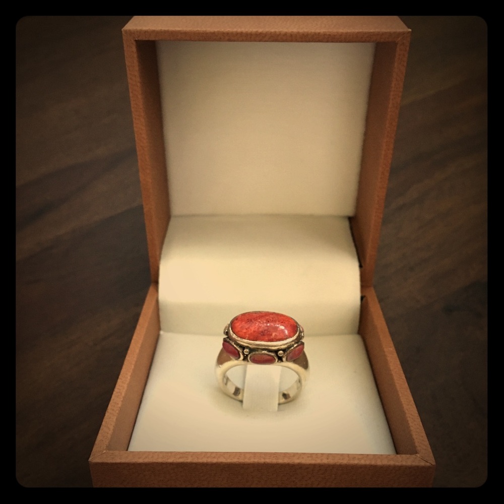 Beautiful Stone Ring - 925 stamped